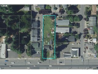 14221 Se STARK St, Portland, OR 97233