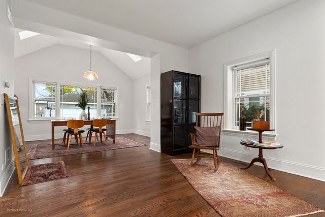 2047 Wilmette Avenue, Wilmette, IL 60091