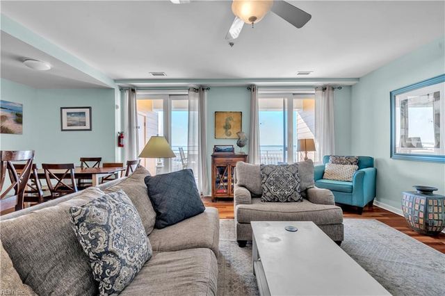 3738 Sandpiper Rd Apt 433B, Virginia Beach, VA 23456