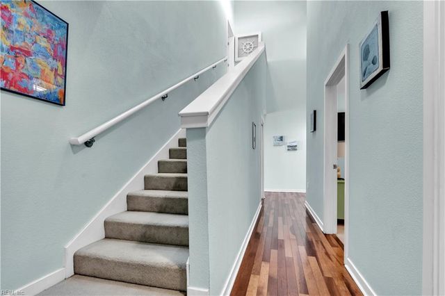 3738 Sandpiper Rd Apt 433B, Virginia Beach, VA 23456