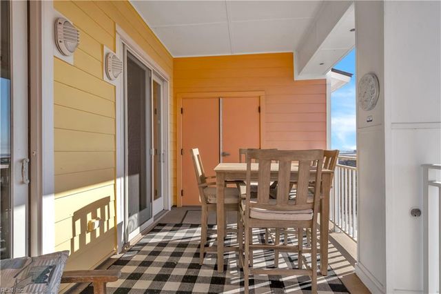 3738 Sandpiper Rd Apt 433B, Virginia Beach, VA 23456