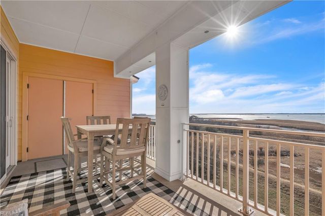 3738 Sandpiper Rd Apt 433B, Virginia Beach, VA 23456