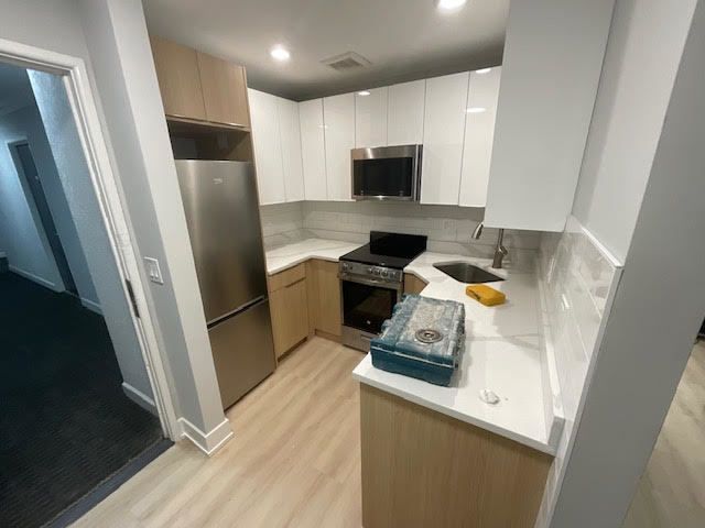 6001 N Kenmore Avenue 212, Chicago, IL 60660