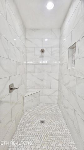 1461 Grandeur Avenue, Parrottsville, TN 37843