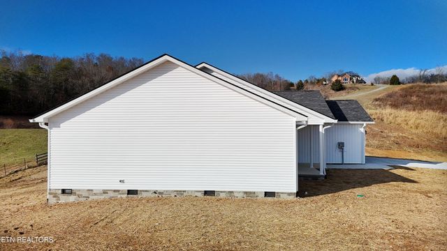 1461 Grandeur Avenue, Parrottsville, TN 37843