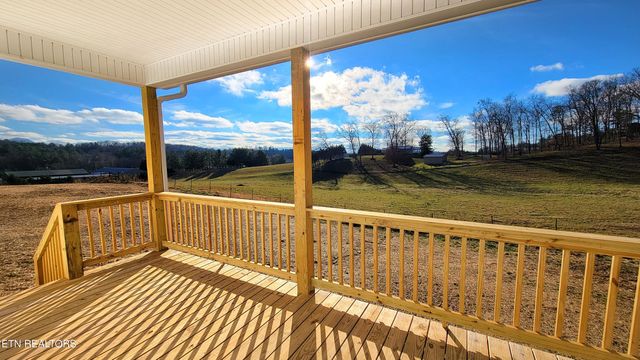 1461 Grandeur Avenue, Parrottsville, TN 37843