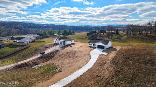 1461 Grandeur Avenue, Parrottsville, TN 37843