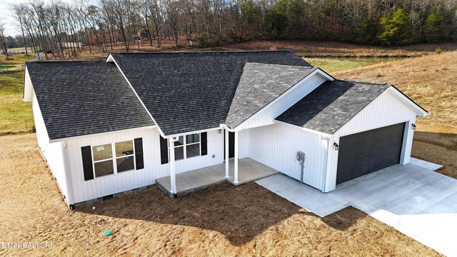 1461 Grandeur Avenue, Parrottsville, TN 37843