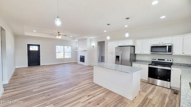 1461 Grandeur Avenue, Parrottsville, TN 37843