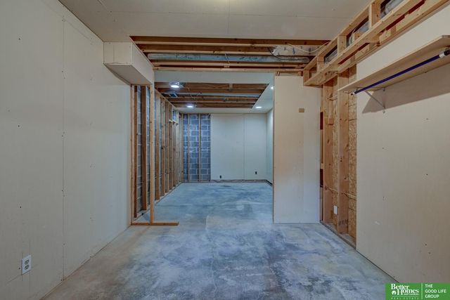1315 S 172 Street, Omaha, NE 68130