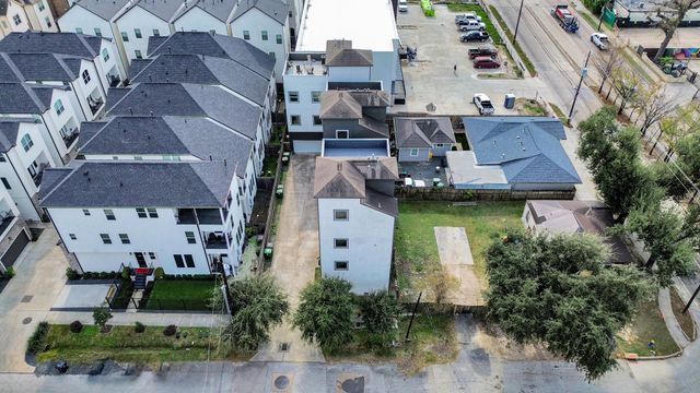 1628 W 24th Street, Houston, TX 77008