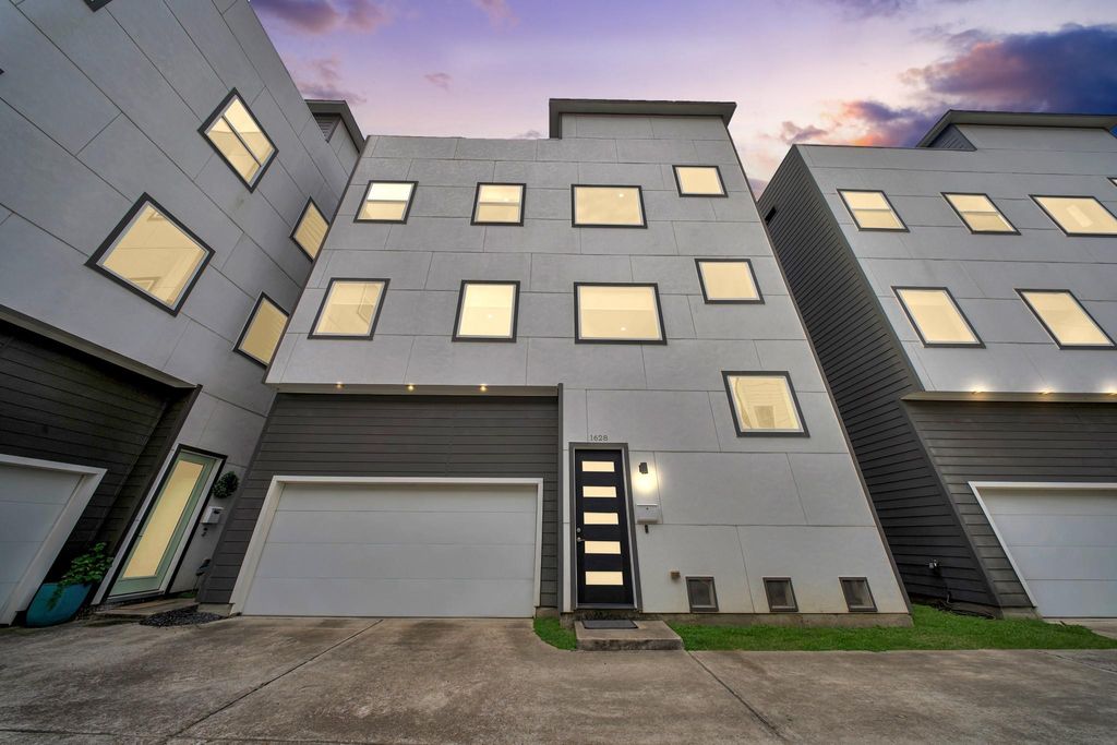 1628 W 24th Street, Houston, TX 77008