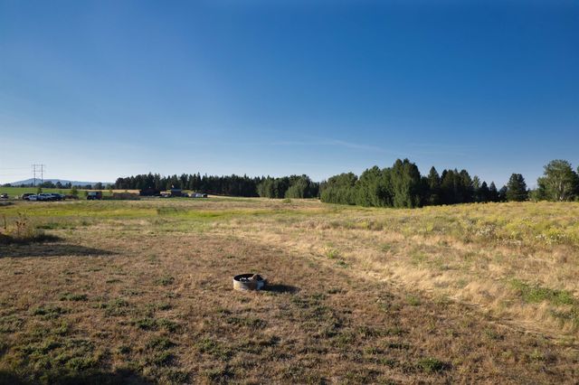 34012 N Fawn Ln, Deer Park, WA 99006