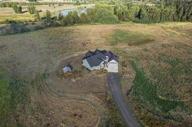 34012 N Fawn Ln, Deer Park, WA 99006