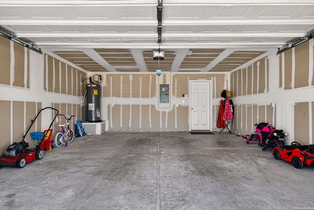 4037 Bermuda Ln, Seguin, TX 78155