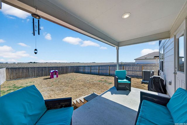 4037 Bermuda Ln, Seguin, TX 78155