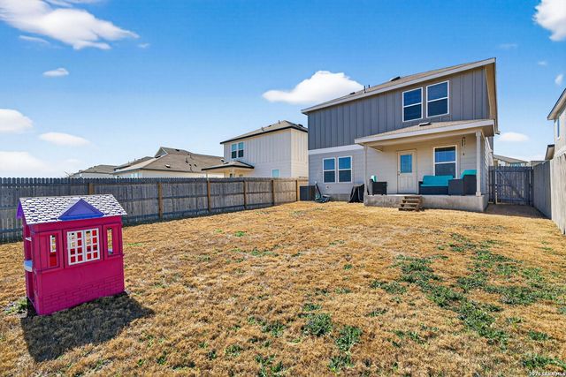 4037 Bermuda Ln, Seguin, TX 78155