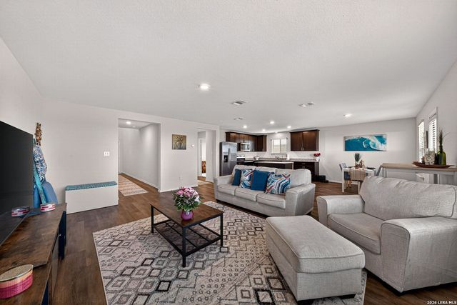 4037 Bermuda Ln, Seguin, TX 78155