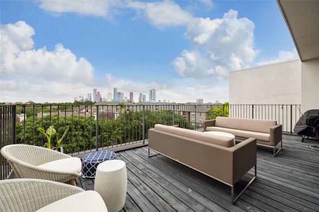 711 Memorial Heights Drive, Houston, TX 77007