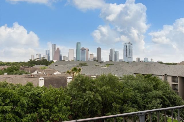 711 Memorial Heights Drive, Houston, TX 77007