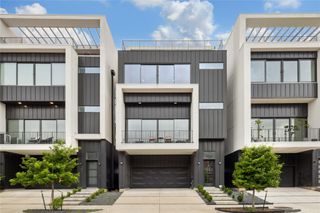 711 Memorial Heights Drive, Houston, TX 77007