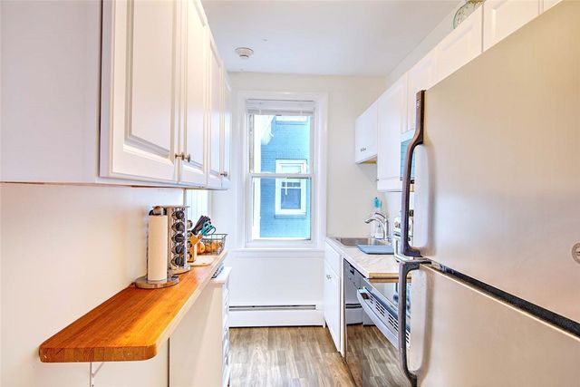 539 Lloyd Avenue 8, Providence, RI 02906