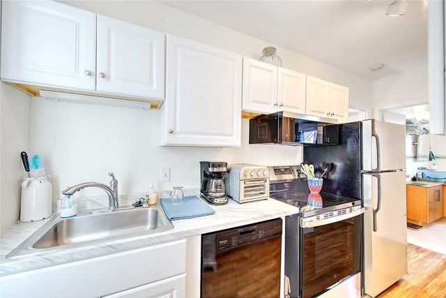 539 Lloyd Avenue 8, Providence, RI 02906