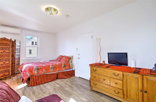 539 Lloyd Avenue 8, Providence, RI 02906