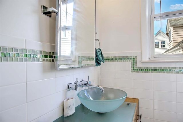 539 Lloyd Avenue 8, Providence, RI 02906