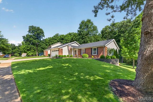 1471 Cherry Creek Lane, Manchester, MO 63021
