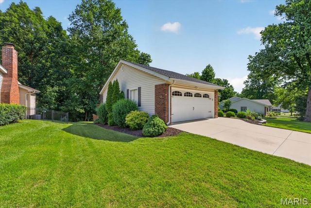 1471 Cherry Creek Lane, Manchester, MO 63021
