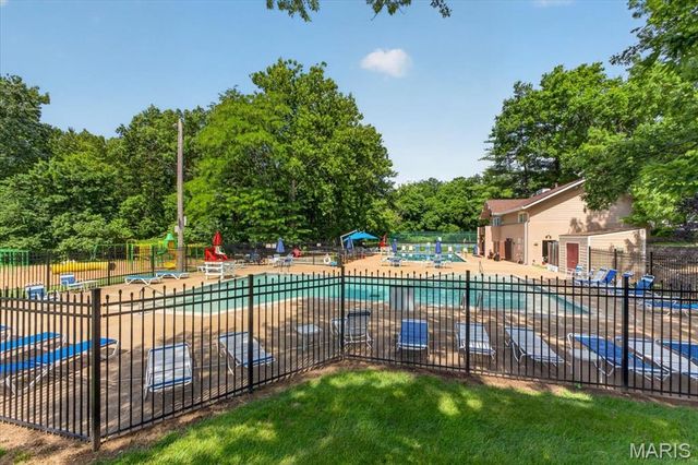 1471 Cherry Creek Lane, Manchester, MO 63021