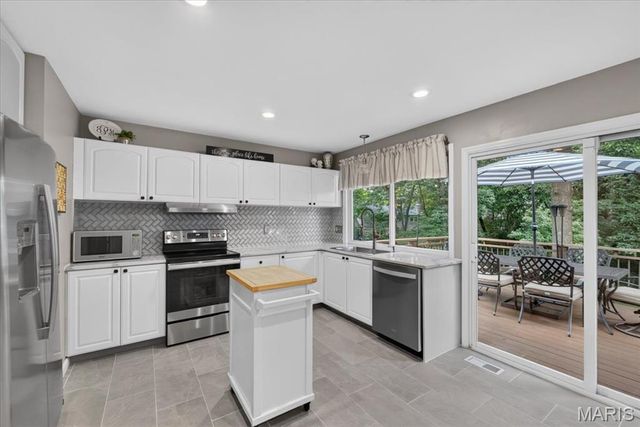 1471 Cherry Creek Lane, Manchester, MO 63021
