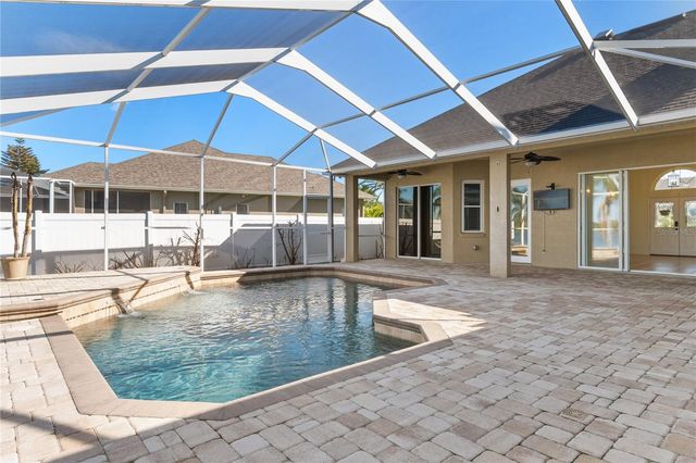 220 RUBY LAKE LANE, Winter Haven, FL 33884