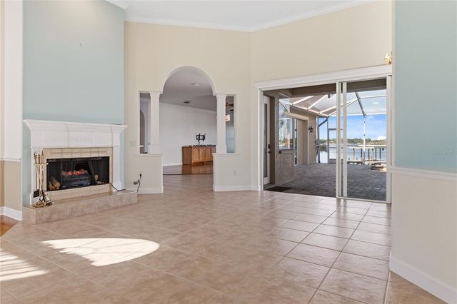 220 RUBY LAKE LANE, Winter Haven, FL 33884