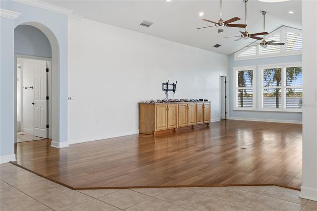 220 RUBY LAKE LANE, Winter Haven, FL 33884