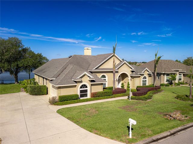 220 RUBY LAKE LANE, Winter Haven, FL 33884