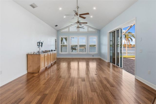 220 RUBY LAKE LANE, Winter Haven, FL 33884