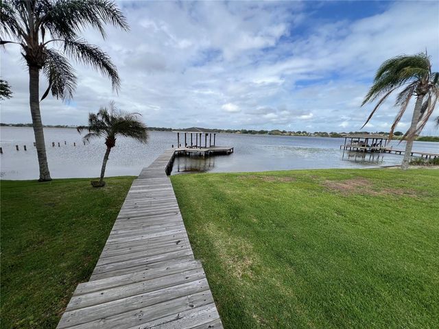 220 RUBY LAKE LANE, Winter Haven, FL 33884