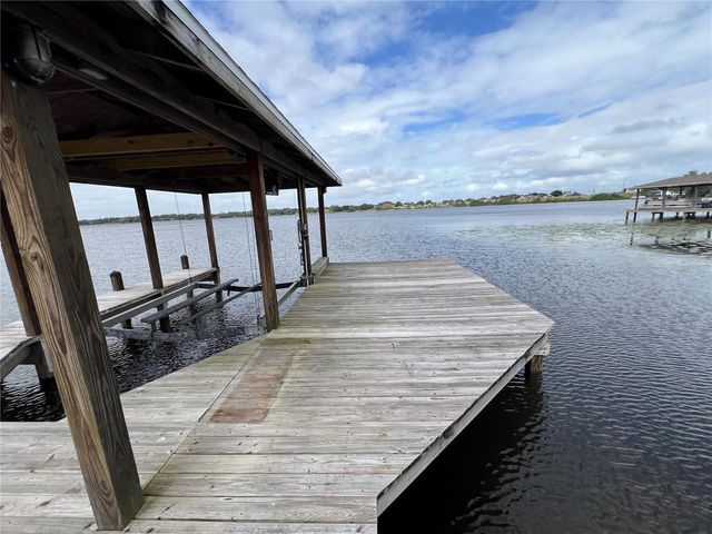 220 RUBY LAKE LANE, Winter Haven, FL 33884