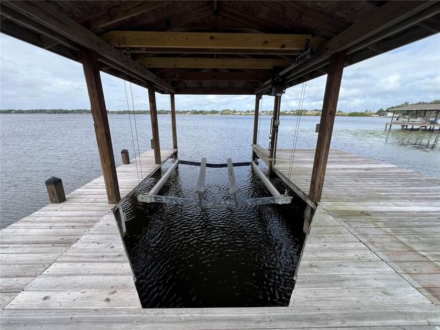 220 RUBY LAKE LANE, Winter Haven, FL 33884