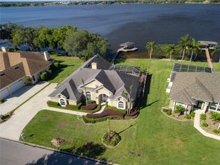 220 RUBY LAKE LANE, Winter Haven, FL 33884