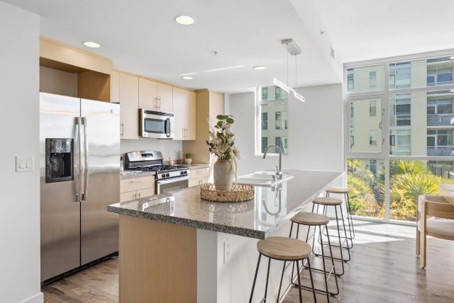 3812 Park Blvd. 208, San Diego, CA 92103