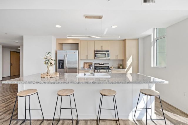 3812 Park Blvd. 208, San Diego, CA 92103