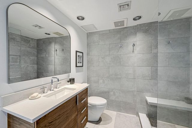 300 Bowie ST 2706, Austin, TX 78703