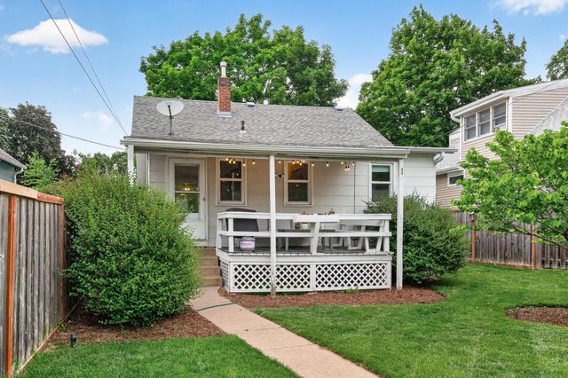 842 Randolph Avenue, Saint Paul, MN 55102