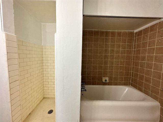 4624 Clay Street, Houston, TX 77023