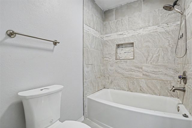 1614 S Cedar Avenue, Broken Arrow, OK 74012