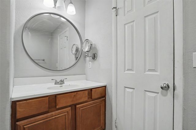 1614 S Cedar Avenue, Broken Arrow, OK 74012