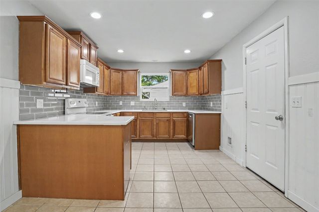 1614 S Cedar Avenue, Broken Arrow, OK 74012